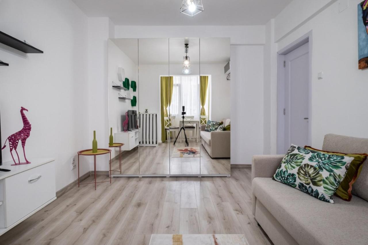 Laroka House Cosy And Modern Apartment Universitate-City Centre بوخارست المظهر الخارجي الصورة