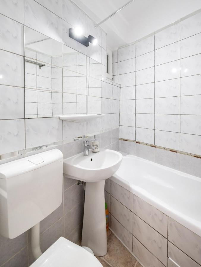 Laroka House Cosy And Modern Apartment Universitate-City Centre بوخارست المظهر الخارجي الصورة